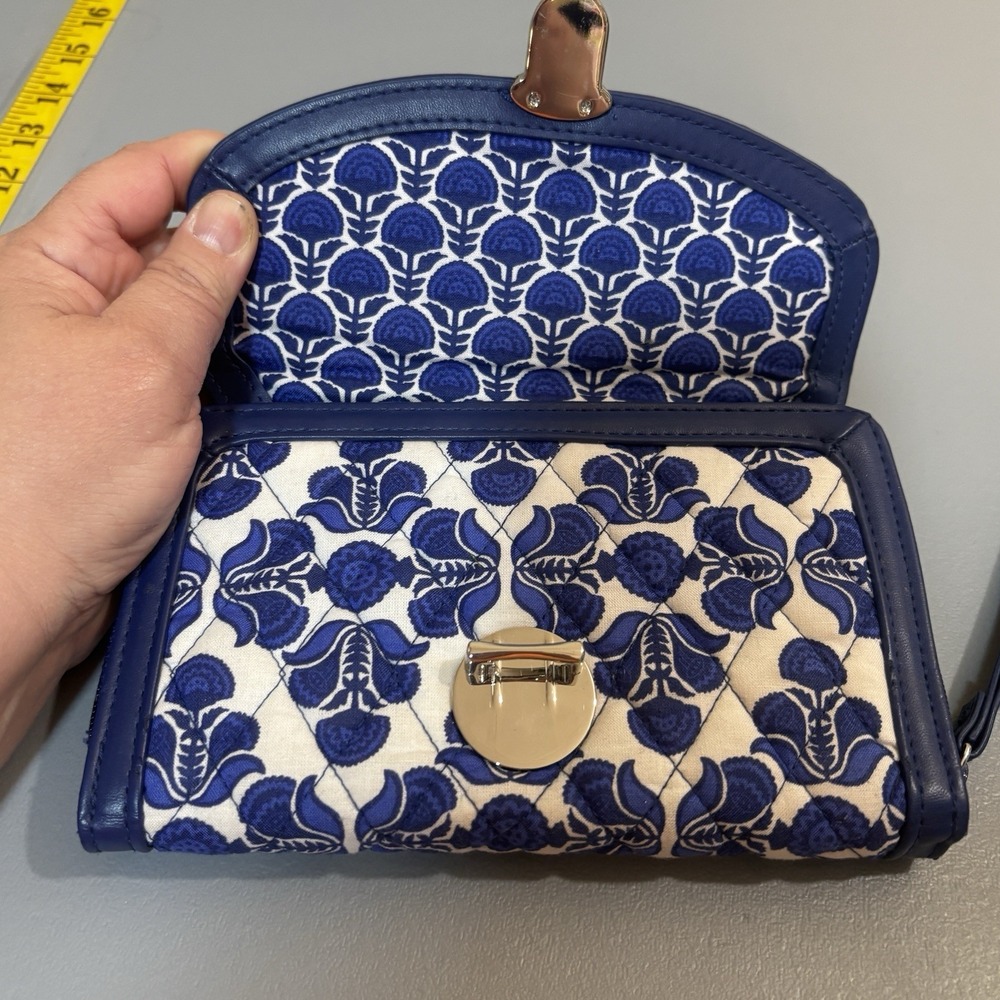 Vera Bradley Cobalt Tiles Ultimate‎ Wristlet Wallet Trifold ID Card Storage Blue - Picture 6 of 16